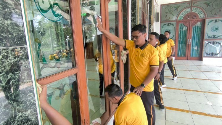 Peringati-HUT-Ke-75-Humas-Polri,-Polresta-Sidoarjo-Gelar-Baksos-di-Masjid-Sabilul-Muttaqin